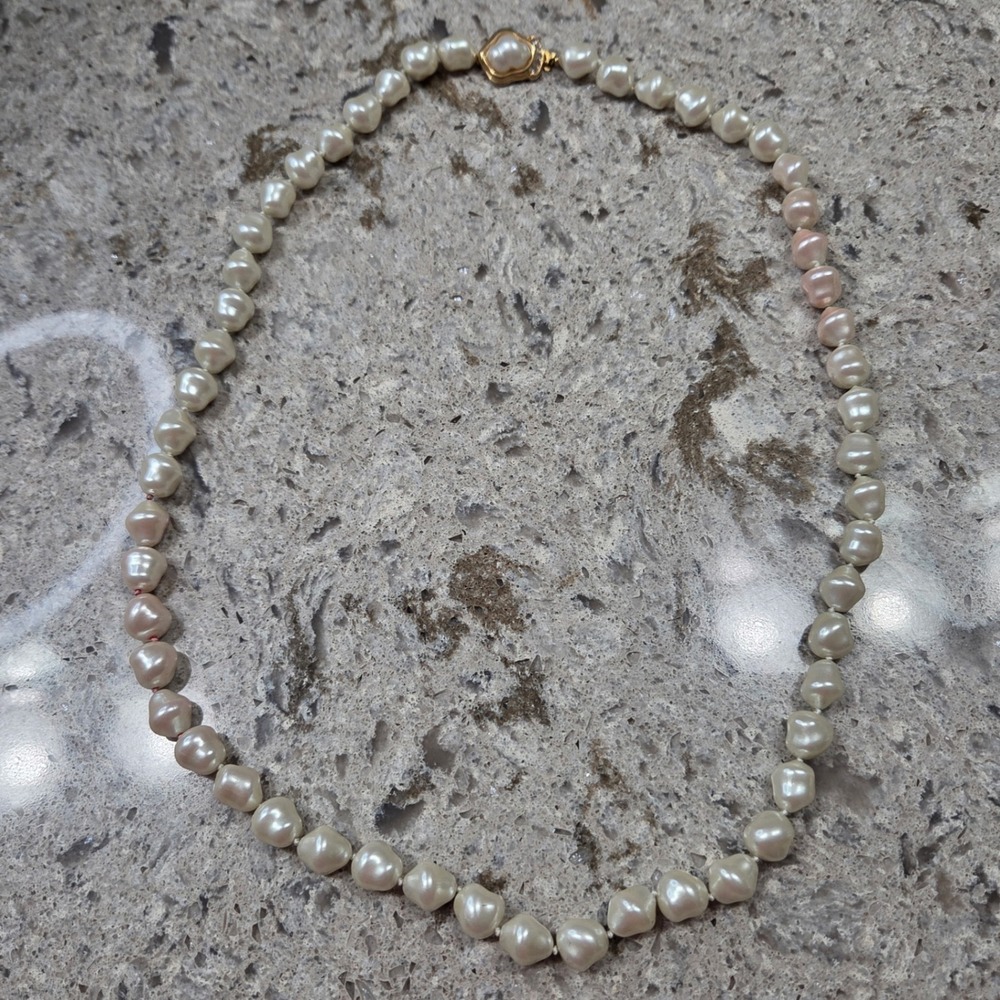 Vintage Faux Pearlβ Necklace Gold Tone, Rhinestone Accent Jewelry (discolored)